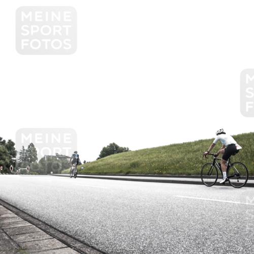 21.06.2026 - 29. Vierlanden-Triathlon H.Heesch http://msf.ph/oto/9905732 21.06.2026 11:13:47 Radfahren 655 meine-sportfotos.de