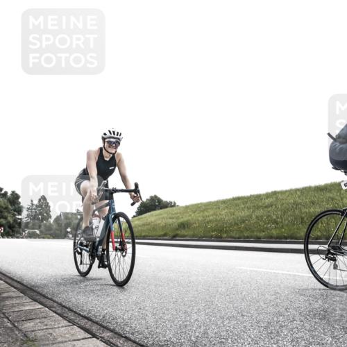 21.06.2026 - 29. Vierlanden-Triathlon H.Heesch http://msf.ph/oto/9905735 21.06.2026 11:13:54 Radfahren 229, 687 meine-sportfotos.de