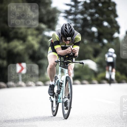 21.06.2026 - 29. Vierlanden-Triathlon H.Heesch http://msf.ph/oto/9905743 21.06.2026 11:43:01 Radfahren 699, 728, 729 meine-sportfotos.de