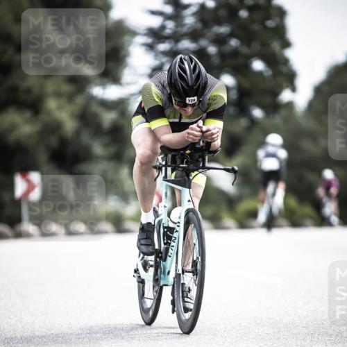 21.06.2026 - 29. Vierlanden-Triathlon H.Heesch http://msf.ph/oto/9905749 21.06.2026 11:43:02 Radfahren 699, 728, 729 meine-sportfotos.de