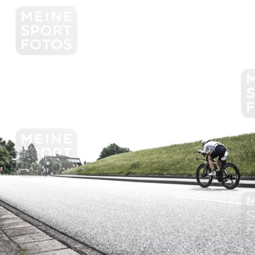 21.06.2026 - 29. Vierlanden-Triathlon H.Heesch http://msf.ph/oto/9905757 21.06.2026 11:14:21 Radfahren 6, 40, 273 meine-sportfotos.de