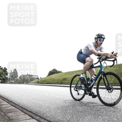 21.06.2026 - 29. Vierlanden-Triathlon H.Heesch http://msf.ph/oto/9905778 21.06.2026 11:14:59 Radfahren 628, 747 meine-sportfotos.de