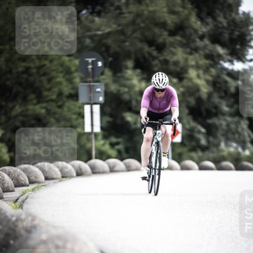 21.06.2026 - 29. Vierlanden-Triathlon H.Heesch http://msf.ph/oto/9905780 21.06.2026 11:43:09 Radfahren 276, 707, 764 meine-sportfotos.de