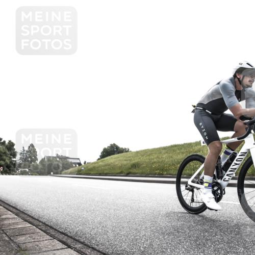 21.06.2026 - 29. Vierlanden-Triathlon H.Heesch http://msf.ph/oto/9905781 21.06.2026 11:15:09 Radfahren 7, 632 meine-sportfotos.de