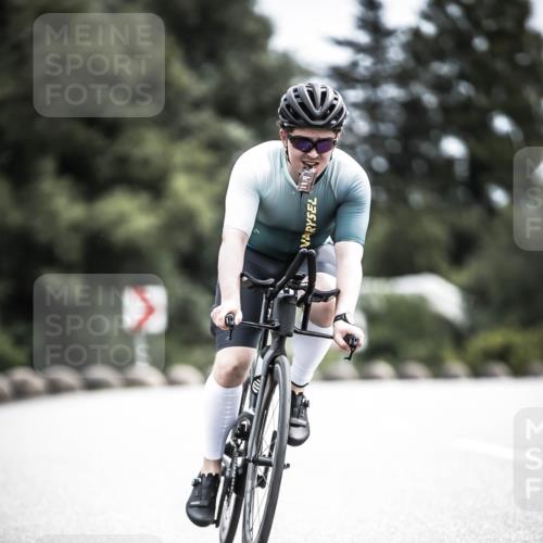 21.06.2026 - 29. Vierlanden-Triathlon H.Heesch http://msf.ph/oto/9905810 21.06.2026 11:43:18 Radfahren 41, 213, 707, 717 meine-sportfotos.de