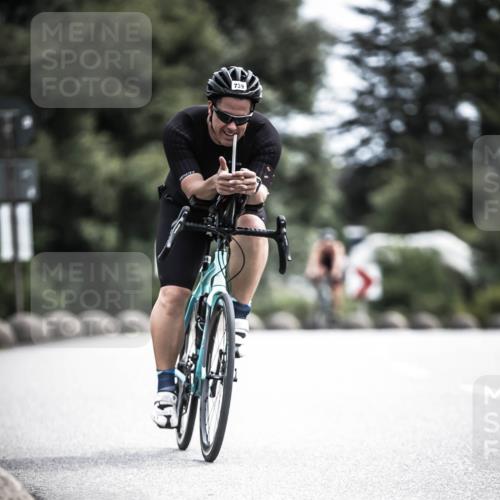 21.06.2026 - 29. Vierlanden-Triathlon H.Heesch http://msf.ph/oto/9905817 21.06.2026 11:40:03 Radfahren 641, 739, 850 meine-sportfotos.de