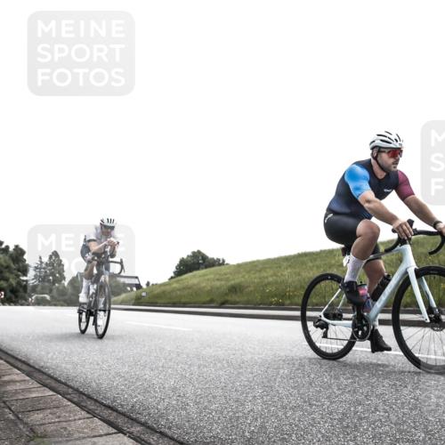 21.06.2026 - 29. Vierlanden-Triathlon H.Heesch http://msf.ph/oto/9905819 21.06.2026 11:16:54 Radfahren 74, 298, 723, 1358 meine-sportfotos.de