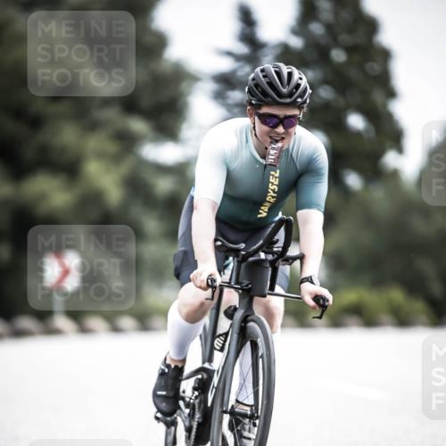 21.06.2026 - 29. Vierlanden-Triathlon H.Heesch http://msf.ph/oto/9905821 21.06.2026 11:43:18 Radfahren 41, 213, 707, 717 meine-sportfotos.de