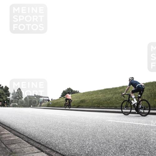 21.06.2026 - 29. Vierlanden-Triathlon H.Heesch http://msf.ph/oto/9905828 21.06.2026 11:17:30 Radfahren 271 meine-sportfotos.de