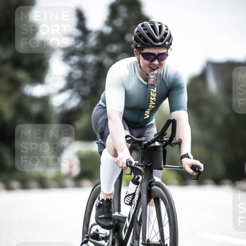 21.06.2026 - 29. Vierlanden-Triathlon H.Heesch http://msf.ph/oto/9905833 21.06.2026 11:43:19 Radfahren 41, 213, 717 meine-sportfotos.de