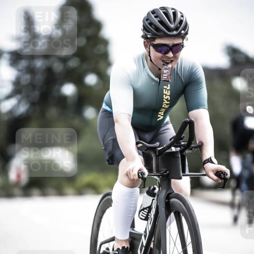 21.06.2026 - 29. Vierlanden-Triathlon H.Heesch http://msf.ph/oto/9905840 21.06.2026 11:43:19 Radfahren 41, 213, 717 meine-sportfotos.de