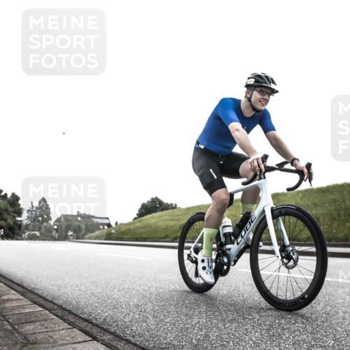 21.06.2026 - 29. Vierlanden-Triathlon H.Heesch http://msf.ph/oto/9905842 21.06.2026 11:17:53 Radfahren 82, 225, 648 meine-sportfotos.de