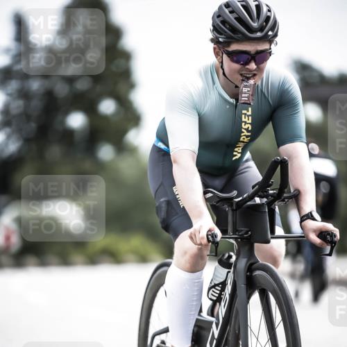 21.06.2026 - 29. Vierlanden-Triathlon H.Heesch http://msf.ph/oto/9905843 21.06.2026 11:43:19 Radfahren 41, 213, 717 meine-sportfotos.de