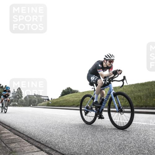 21.06.2026 - 29. Vierlanden-Triathlon H.Heesch http://msf.ph/oto/9905867 21.06.2026 11:18:54 Radfahren 300, 645, 664, 794, 808 meine-sportfotos.de
