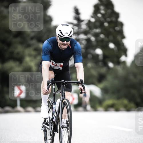 21.06.2026 - 29. Vierlanden-Triathlon H.Heesch http://msf.ph/oto/9905870 21.06.2026 10:24:20 Radfahren 74, 172, 196, 240, 377, 545 meine-sportfotos.de
