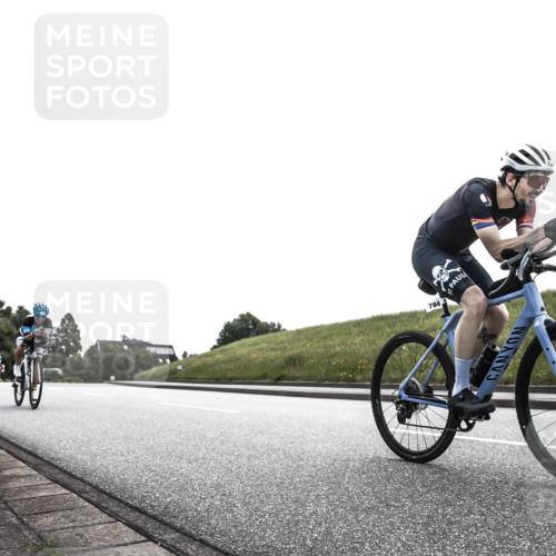 21.06.2026 - 29. Vierlanden-Triathlon H.Heesch http://msf.ph/oto/9905872 21.06.2026 11:18:54 Radfahren 300, 645, 664, 794, 808 meine-sportfotos.de