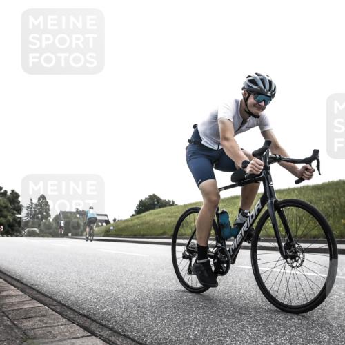21.06.2026 - 29. Vierlanden-Triathlon H.Heesch http://msf.ph/oto/9905934 21.06.2026 11:20:07 Radfahren 20, 301, 782 meine-sportfotos.de