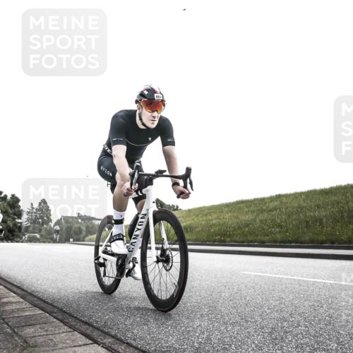 21.06.2026 - 29. Vierlanden-Triathlon H.Heesch http://msf.ph/oto/9905966 21.06.2026 11:20:45 Radfahren 191, 683, 750, 813, 838 meine-sportfotos.de