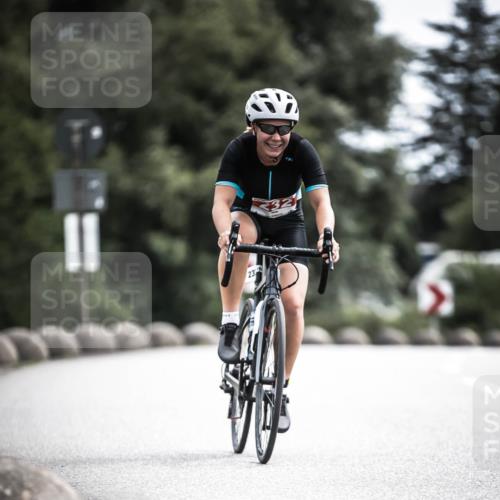 21.06.2026 - 29. Vierlanden-Triathlon H.Heesch http://msf.ph/oto/9906011 21.06.2026 11:40:17 Radfahren 232, 688 meine-sportfotos.de