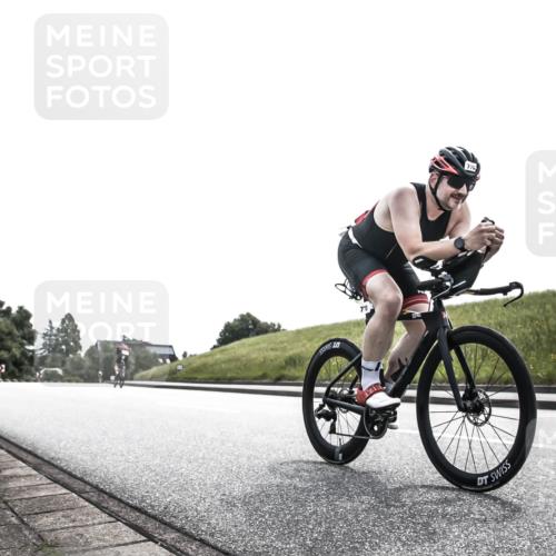 21.06.2026 - 29. Vierlanden-Triathlon H.Heesch http://msf.ph/oto/9906015 21.06.2026 11:22:18 Radfahren 265, 770 meine-sportfotos.de