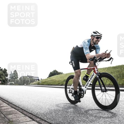 21.06.2026 - 29. Vierlanden-Triathlon H.Heesch http://msf.ph/oto/9906019 21.06.2026 11:22:28 Radfahren 96, 780, 785 meine-sportfotos.de