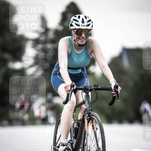 21.06.2026 - 29. Vierlanden-Triathlon H.Heesch http://msf.ph/oto/9906020 21.06.2026 10:24:27 Radfahren 74, 84, 94, 169, 196, 370, 377, 545, 552, 622 meine-sportfotos.de