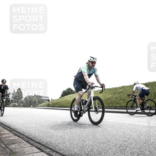 21.06.2026 - 29. Vierlanden-Triathlon H.Heesch http://msf.ph/oto/9906034 21.06.2026 11:22:58 Radfahren 221, 629, 795, 809 meine-sportfotos.de