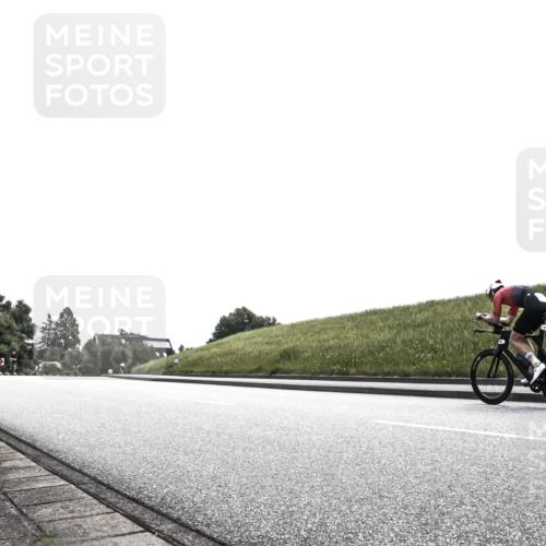 21.06.2026 - 29. Vierlanden-Triathlon H.Heesch http://msf.ph/oto/9906057 21.06.2026 11:23:24 Radfahren 135, 266 meine-sportfotos.de