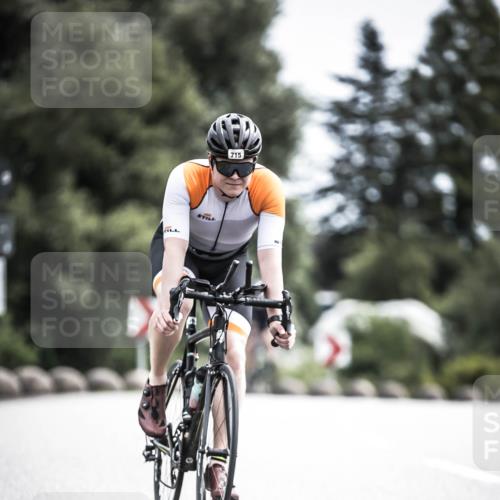 21.06.2026 - 29. Vierlanden-Triathlon H.Heesch http://msf.ph/oto/9906067 21.06.2026 11:44:15 Radfahren 710, 715, 747 meine-sportfotos.de