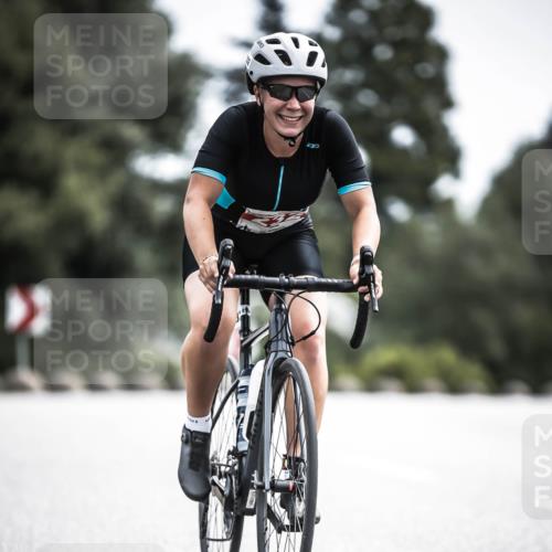 21.06.2026 - 29. Vierlanden-Triathlon H.Heesch http://msf.ph/oto/9906072 21.06.2026 11:40:18 Radfahren 232, 287, 688 meine-sportfotos.de