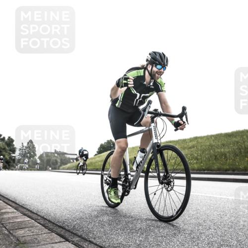 21.06.2026 - 29. Vierlanden-Triathlon H.Heesch http://msf.ph/oto/9906075 21.06.2026 11:24:21 Radfahren 242, 273, 845, 896 meine-sportfotos.de