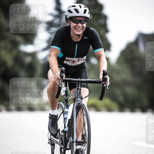 21.06.2026 - 29. Vierlanden-Triathlon H.Heesch http://msf.ph/oto/9906084 21.06.2026 11:40:18 Radfahren 232, 287, 688 meine-sportfotos.de