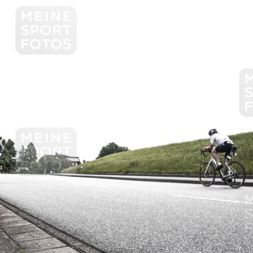 21.06.2026 - 29. Vierlanden-Triathlon H.Heesch http://msf.ph/oto/9906091 21.06.2026 11:25:34 Radfahren 783 meine-sportfotos.de