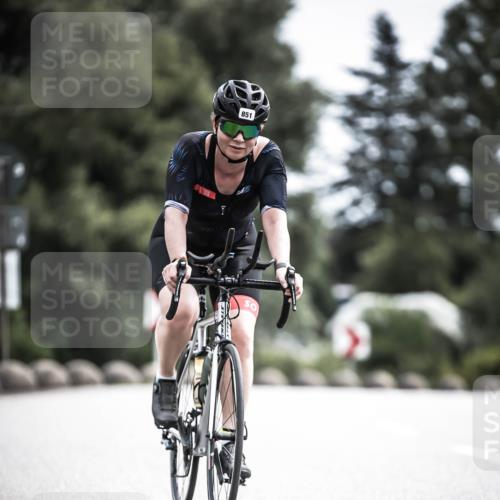 21.06.2026 - 29. Vierlanden-Triathlon H.Heesch http://msf.ph/oto/9906120 21.06.2026 11:40:49 Radfahren 851 meine-sportfotos.de