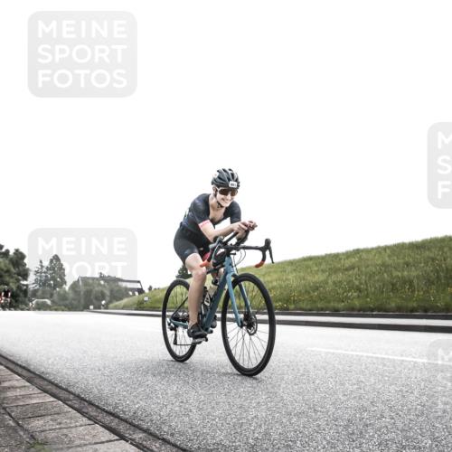 21.06.2026 - 29. Vierlanden-Triathlon H.Heesch http://msf.ph/oto/9906121 21.06.2026 11:26:50 Radfahren 863, 900 meine-sportfotos.de