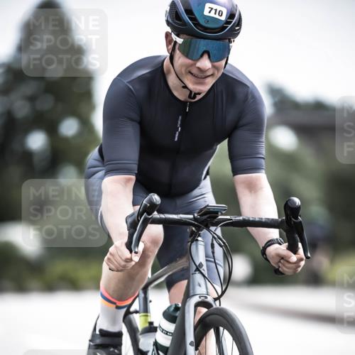 21.06.2026 - 29. Vierlanden-Triathlon H.Heesch http://msf.ph/oto/9906126 21.06.2026 11:44:19 Radfahren 710, 715, 805 meine-sportfotos.de