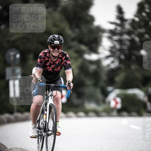 21.06.2026 - 29. Vierlanden-Triathlon H.Heesch http://msf.ph/oto/9906127 21.06.2026 10:24:32 Radfahren 84, 94, 169, 370, 552, 622, 625 meine-sportfotos.de