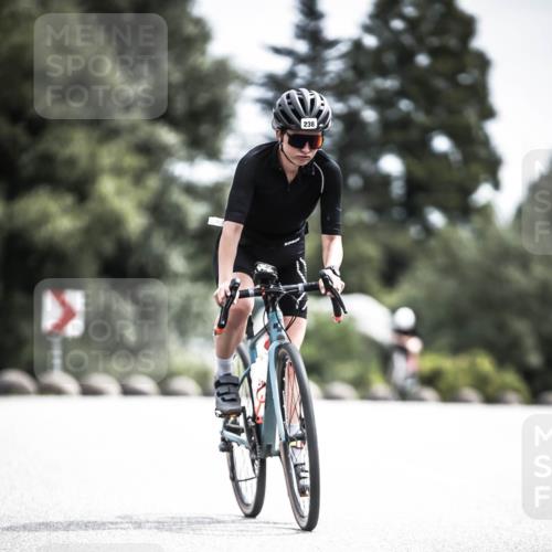 21.06.2026 - 29. Vierlanden-Triathlon H.Heesch http://msf.ph/oto/9906134 21.06.2026 11:44:54 Radfahren 238, 291, 672, 696 meine-sportfotos.de