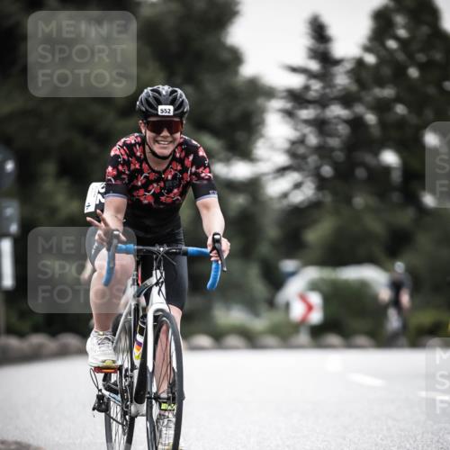 21.06.2026 - 29. Vierlanden-Triathlon H.Heesch http://msf.ph/oto/9906145 21.06.2026 10:24:32 Radfahren 84, 94, 169, 370, 552, 622, 625 meine-sportfotos.de