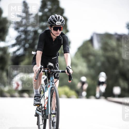 21.06.2026 - 29. Vierlanden-Triathlon H.Heesch http://msf.ph/oto/9906161 21.06.2026 11:44:54 Radfahren 238, 291, 672, 696 meine-sportfotos.de