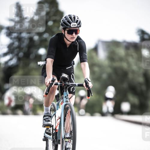 21.06.2026 - 29. Vierlanden-Triathlon H.Heesch http://msf.ph/oto/9906170 21.06.2026 11:44:54 Radfahren 238, 291, 672, 696 meine-sportfotos.de