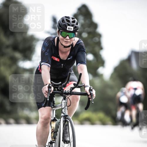 21.06.2026 - 29. Vierlanden-Triathlon H.Heesch http://msf.ph/oto/9906171 21.06.2026 11:40:50 Radfahren 851 meine-sportfotos.de