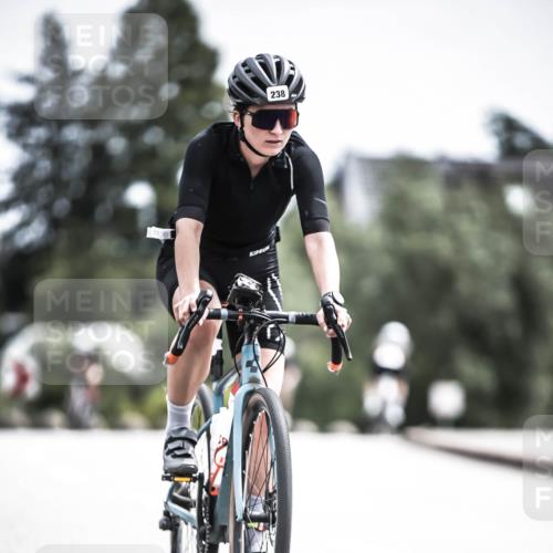 21.06.2026 - 29. Vierlanden-Triathlon H.Heesch http://msf.ph/oto/9906172 21.06.2026 11:44:54 Radfahren 238, 291, 672, 696 meine-sportfotos.de