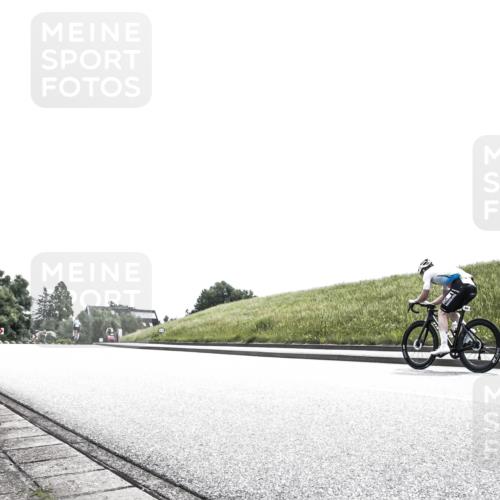 21.06.2026 - 29. Vierlanden-Triathlon H.Heesch http://msf.ph/oto/9906185 21.06.2026 11:28:36 Radfahren 124 meine-sportfotos.de