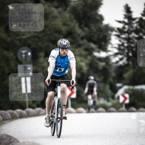 21.06.2026 - 29. Vierlanden-Triathlon H.Heesch http://msf.ph/oto/9906195 21.06.2026 10:24:35 Radfahren 71, 94, 207, 370, 552, 622, 625 meine-sportfotos.de