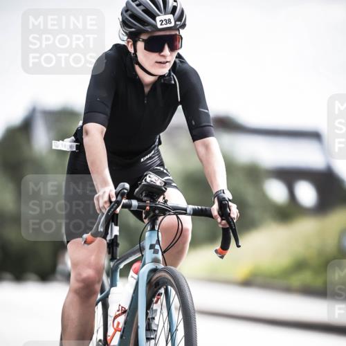 21.06.2026 - 29. Vierlanden-Triathlon H.Heesch http://msf.ph/oto/9906199 21.06.2026 11:44:55 Radfahren 238, 291, 696 meine-sportfotos.de