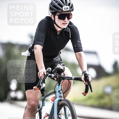 21.06.2026 - 29. Vierlanden-Triathlon H.Heesch http://msf.ph/oto/9906205 21.06.2026 11:44:55 Radfahren 238, 291, 696 meine-sportfotos.de