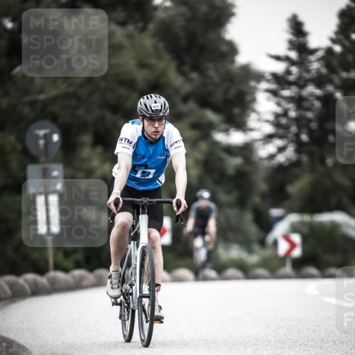 21.06.2026 - 29. Vierlanden-Triathlon H.Heesch http://msf.ph/oto/9906206 21.06.2026 10:24:35 Radfahren 71, 94, 207, 370, 552, 622, 625 meine-sportfotos.de