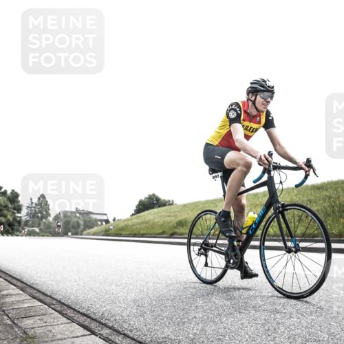 21.06.2026 - 29. Vierlanden-Triathlon H.Heesch http://msf.ph/oto/9906210 21.06.2026 11:29:08 Radfahren 163, 288, 897, 1353 meine-sportfotos.de
