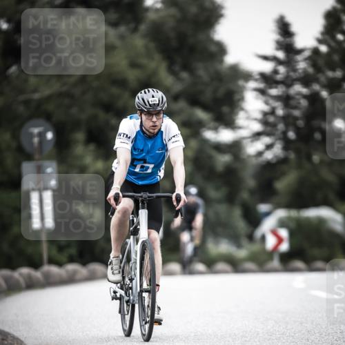 21.06.2026 - 29. Vierlanden-Triathlon H.Heesch http://msf.ph/oto/9906212 21.06.2026 10:24:35 Radfahren 71, 94, 207, 370, 552, 622, 625 meine-sportfotos.de